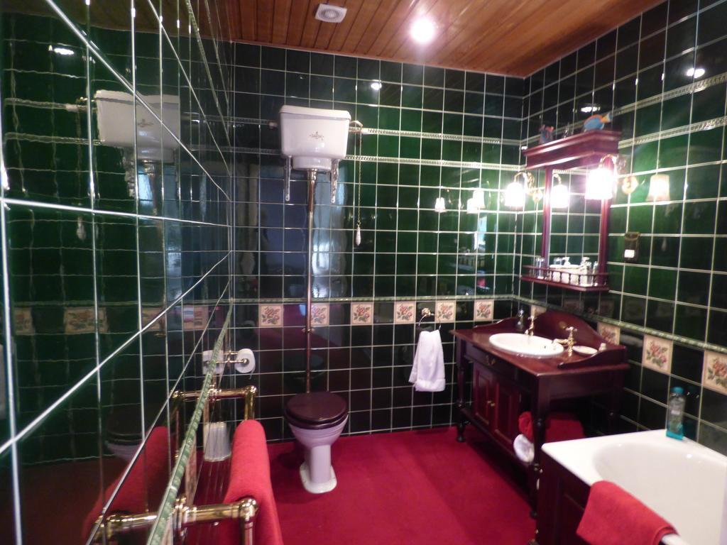 Deluxe Double Room with Bath,272505221:JPEG